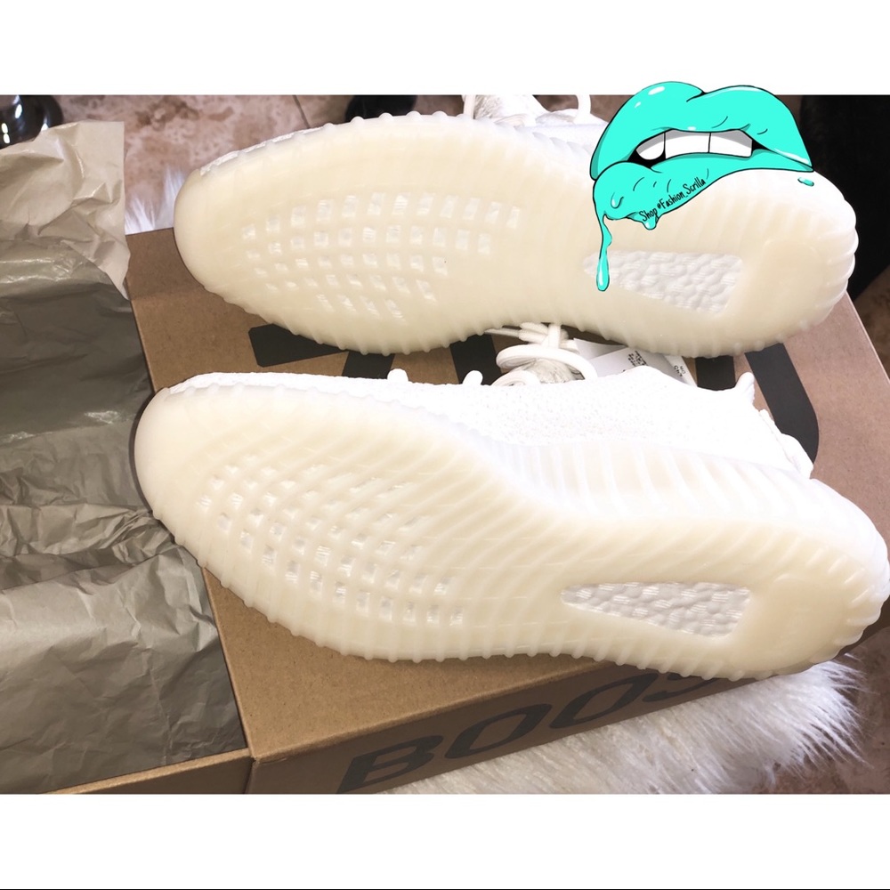 YEEZY Boost 350 V2 Triple White Adidas Sneakers - Picture 9 of 17